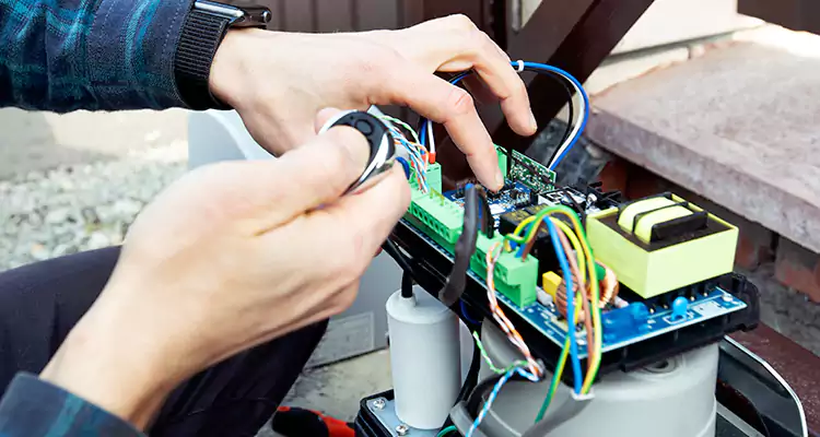 Automatic Driveway Gate Repair in Tamarac, FL
