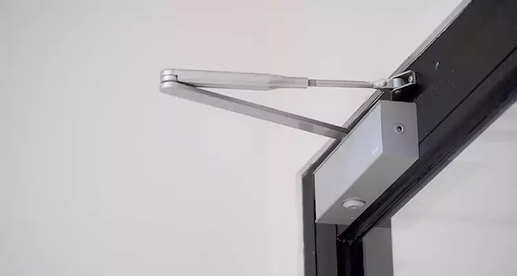 Screen Door Closer Installation in Tamarac, FL
