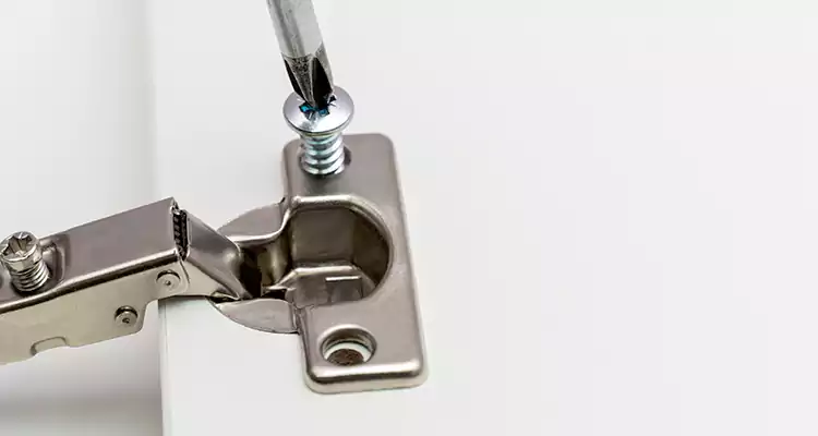 Screen Door Hinge Repair in Tamarac, FL