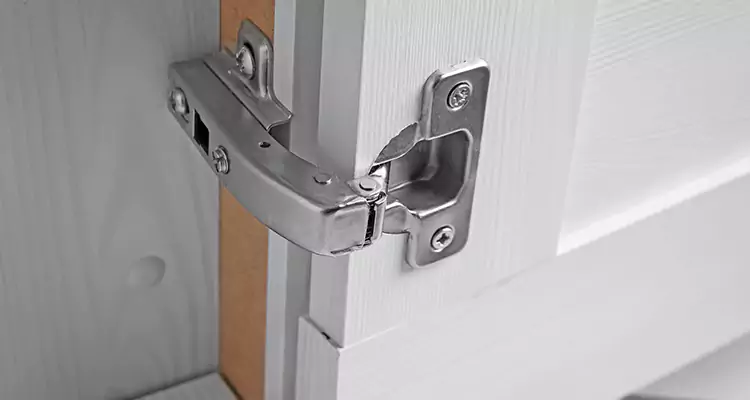 Shower Door Hinge Replacement in Tamarac, FL