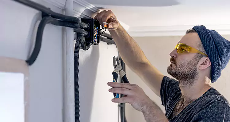 Garage Door Opener Cable Repair in Tamarac, FL