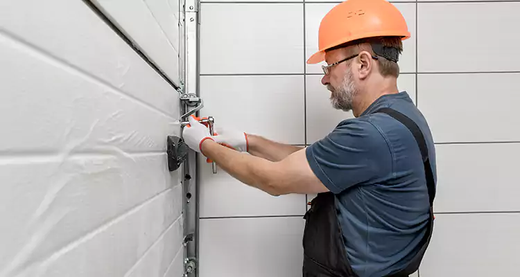 Emergency Garage Door Repair in Tamarac, FL