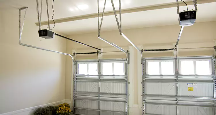 Residential Emergency Garage Door Repair in Tamarac, FL