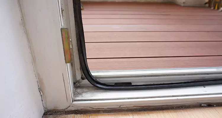 Why Choose Us for Leaking Sliding Glass Door Repair in Tamarac, FL?