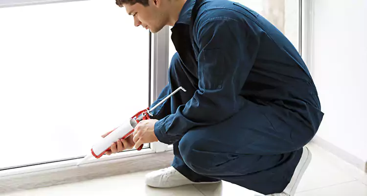 Window Glass Caulk Repair in Tamarac, FL