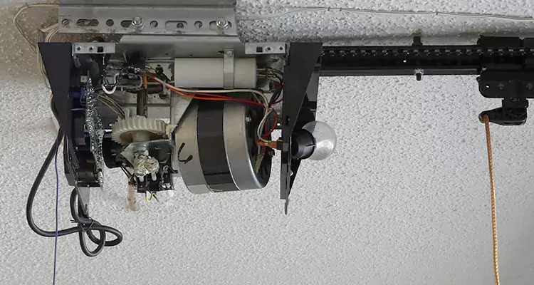 Garage Door Motor Replacement in Tamarac, FL
