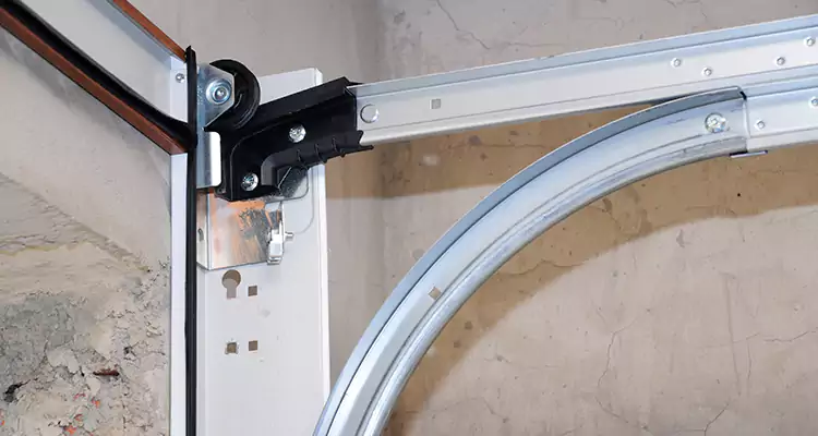 Maintain Liftmaster Garage Door Off Track in Tamarac, FL