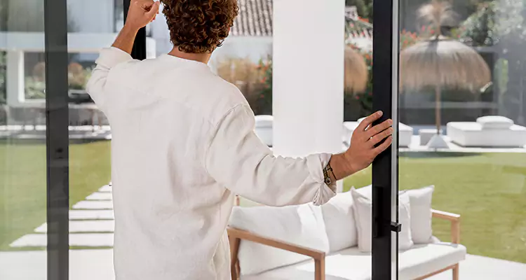 Sliding Screen Door Maintenance for Closing Issues in Tamarac, FL