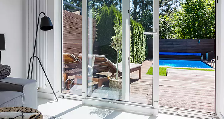 Fixing A Sliding Screen Door Roller in Tamarac, FL
